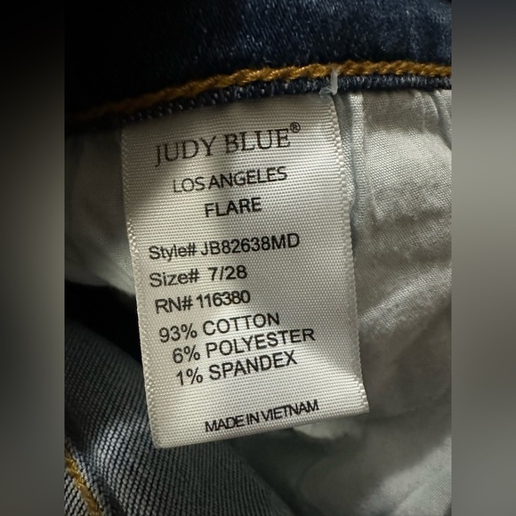 JUDY BLUE - MID RISE BUTTON FLY FLARE W/DESTROY FRAY HEM JEANS - 82638 size 7/28 - Picture 3 of 9
